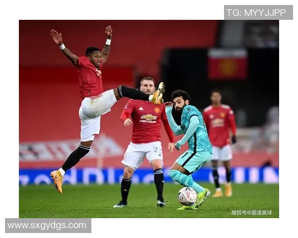 意甲激战:利物浦险胜那不勒斯红牌事件引发全场热议与激情