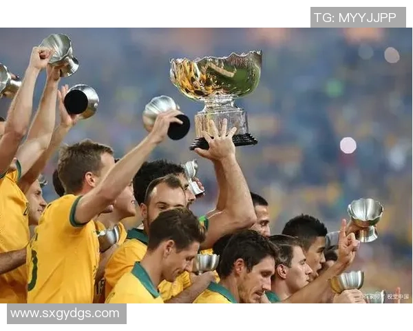 热刺逆转国米晋级国王杯决胜时刻引爆全场激情